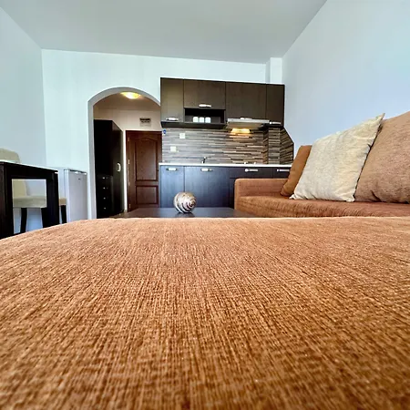 Menada Diamant * Slantschew brjag