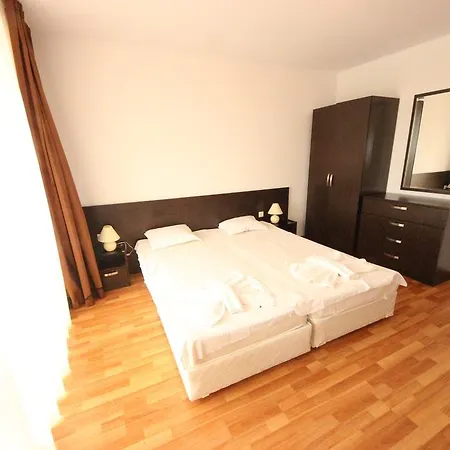 Apartment Menada Diamant *